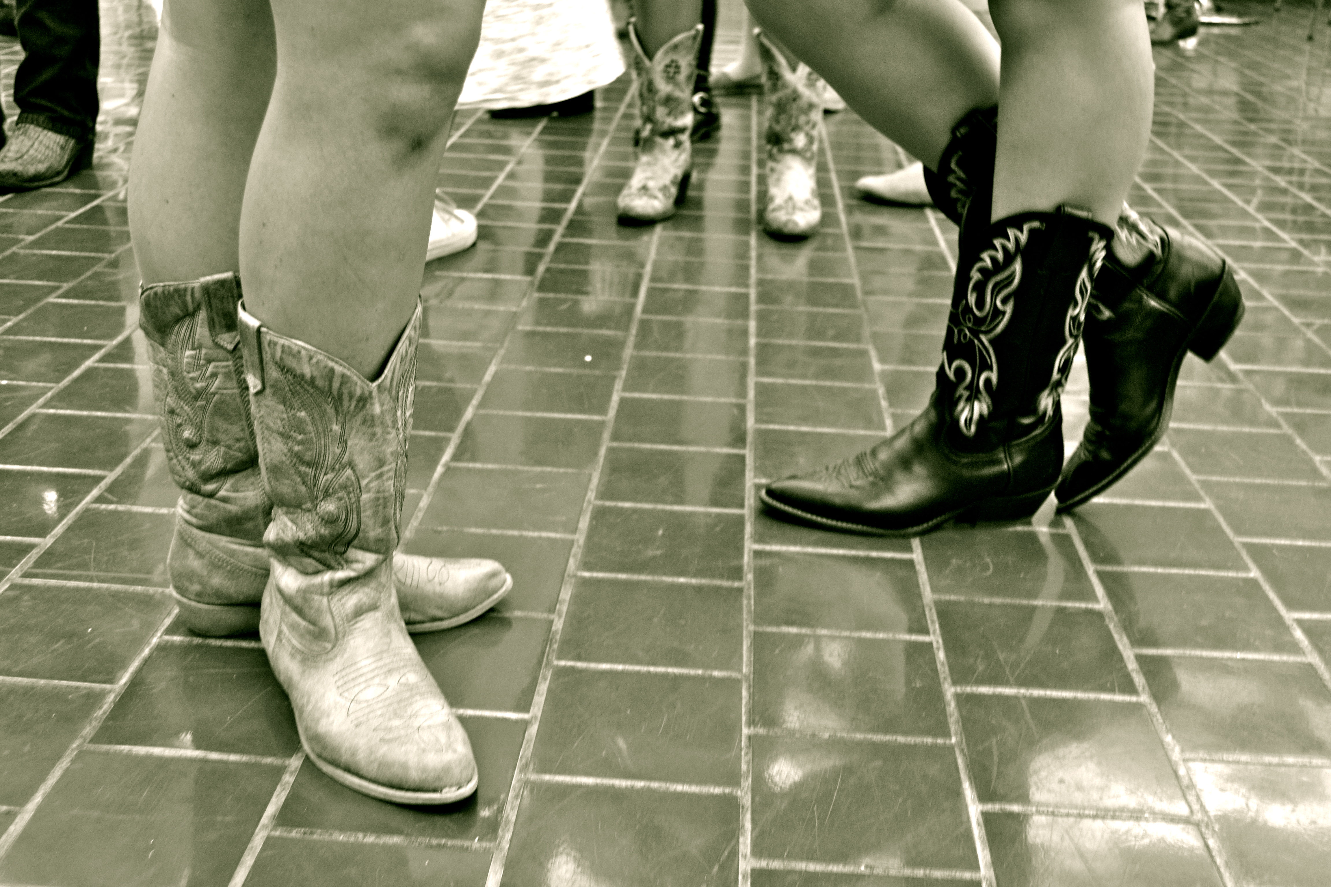 dance cowboy boots